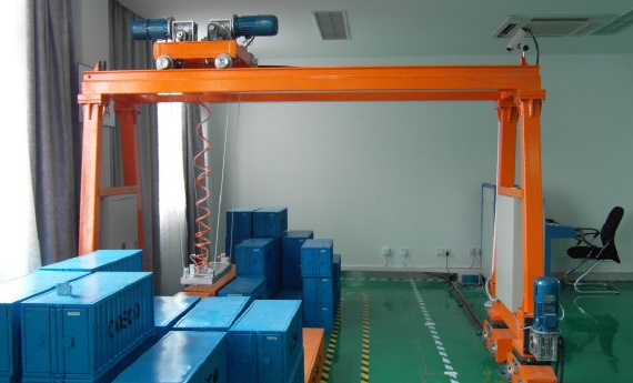 帶滑軌小型龍門吊