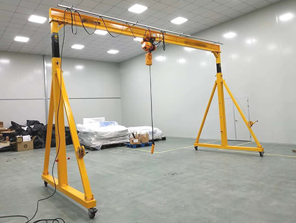 成華牌小型龍門吊